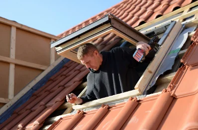 Pose de fenêtres de toit Velux à la Comté